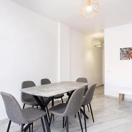 아파트 Classbnb - 150m From Vistas 아로나